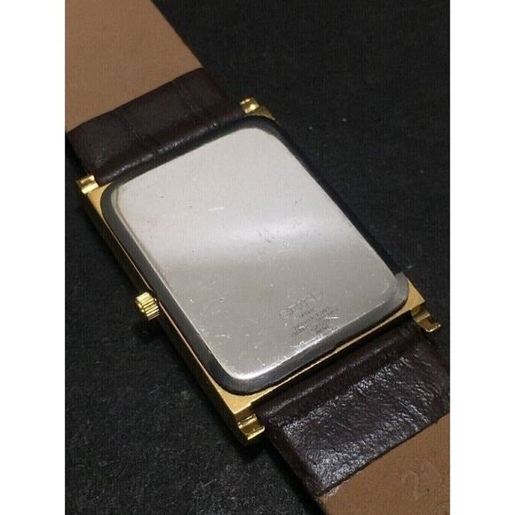 Vintage Style Seiko Quartz Mens Gold Watch & Black accents W/ Leather Strap - Picture 3 of 4